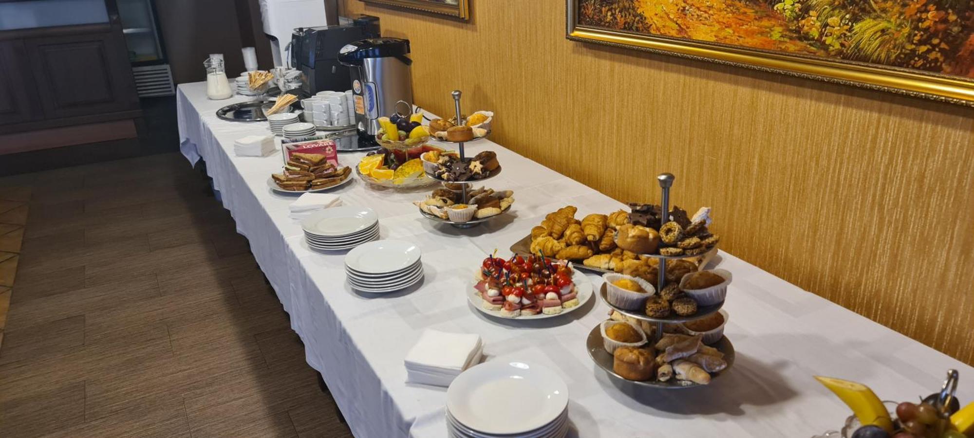 Shato Paradis Hotel Irpin Eksteriør bilde